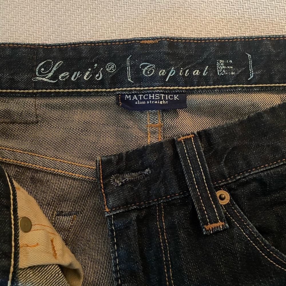 CAPITOL “E” LEVIS USA 🇺🇸